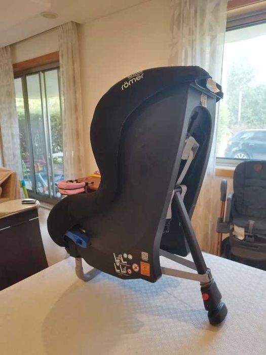 Cadeira Auto Britax Römer – Grupo 0+/1 (0–18 kg)