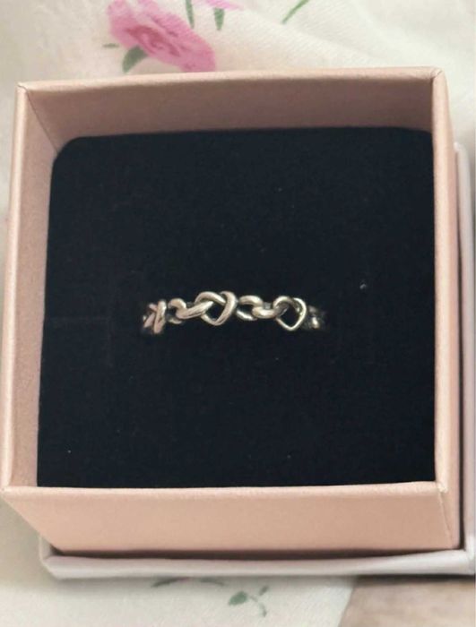 Srebrny pierscionek PANDORA