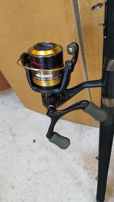 Canas de pesca inglesa + boias