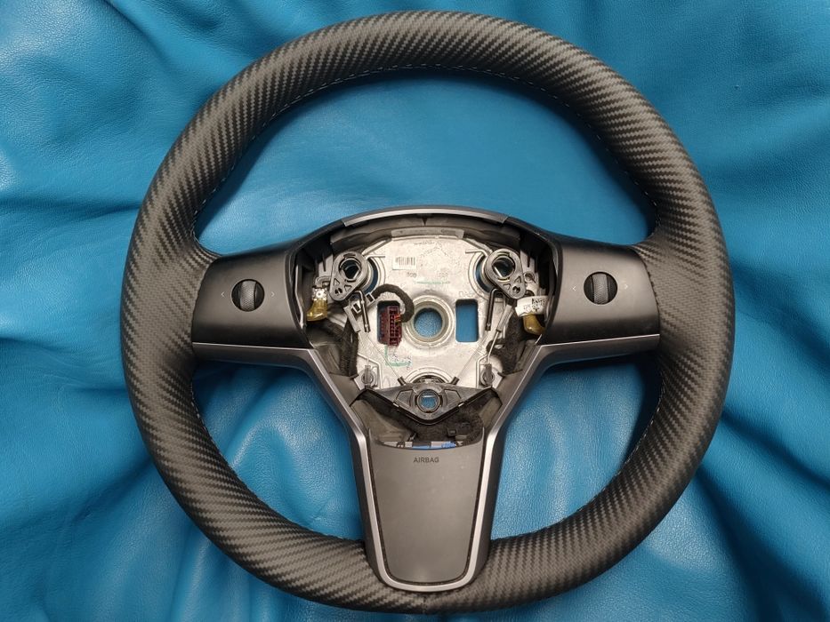 Руль, кермо TESLA Тесла