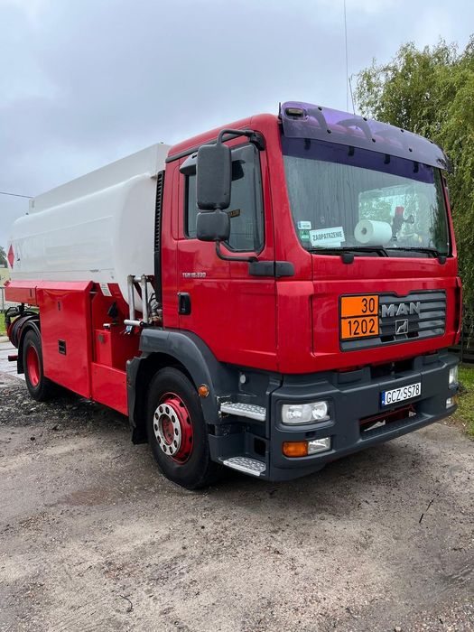 MAN TGM 18.330 4X2 BL  Autocysterna MAN TGM 18.330