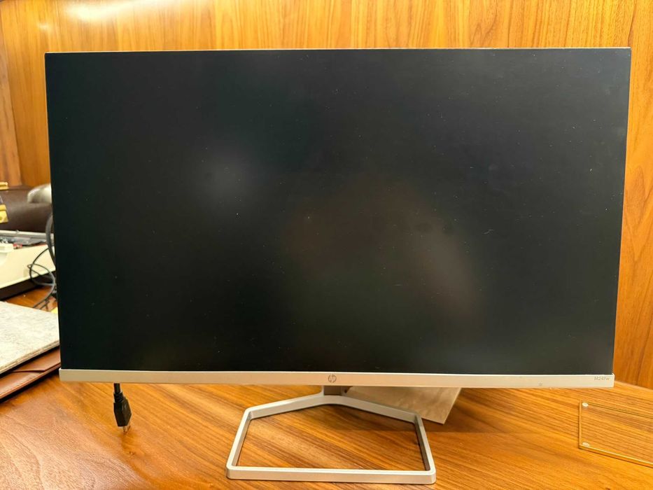 Monitor HP M24fw 23,8” Full HD IPS – Excelente Estado