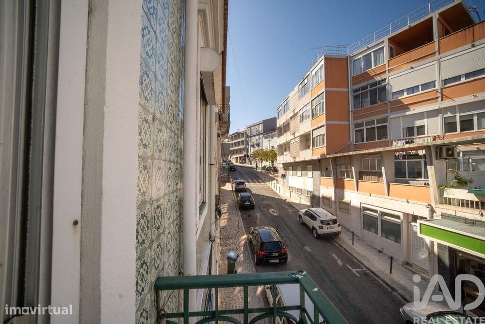 Apartamento T4 em Campolide de 86 m2