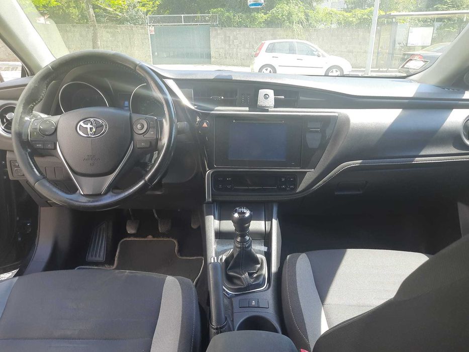 Vende-se Toyota Auris sempre muito bem cuidado