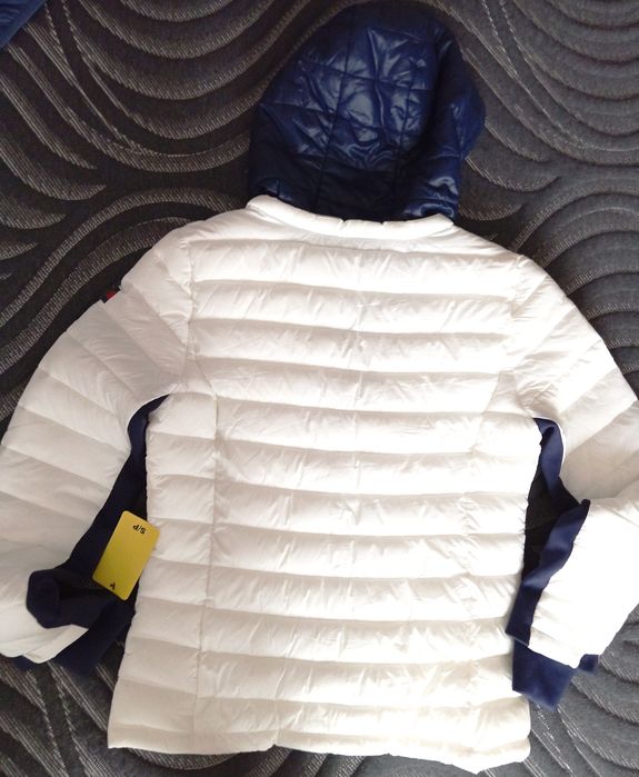 Lekka i ciepła biała kurtka Tommy Hilfiger - S / M