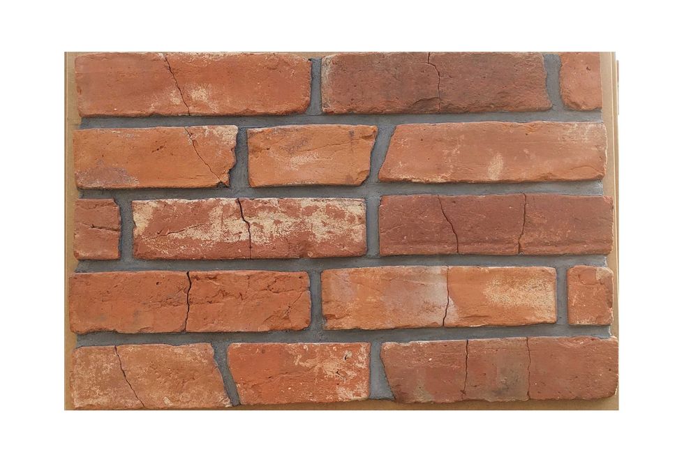 Stary mur ceglany, płytka stara cegła, cegła cięta, rozbiórka