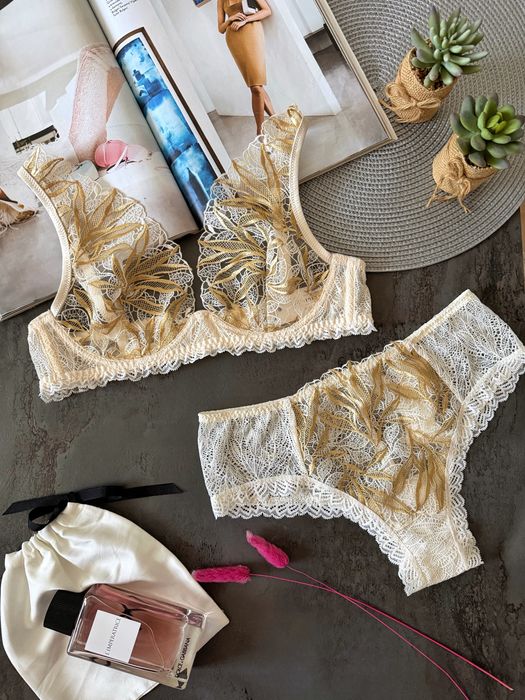 Комплект білизни від Intimissimi, різні моделі