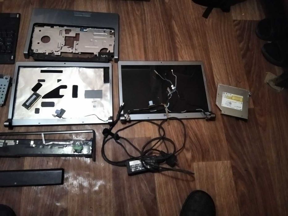 ноутбук Dell Studio 1535, по запчастинам
