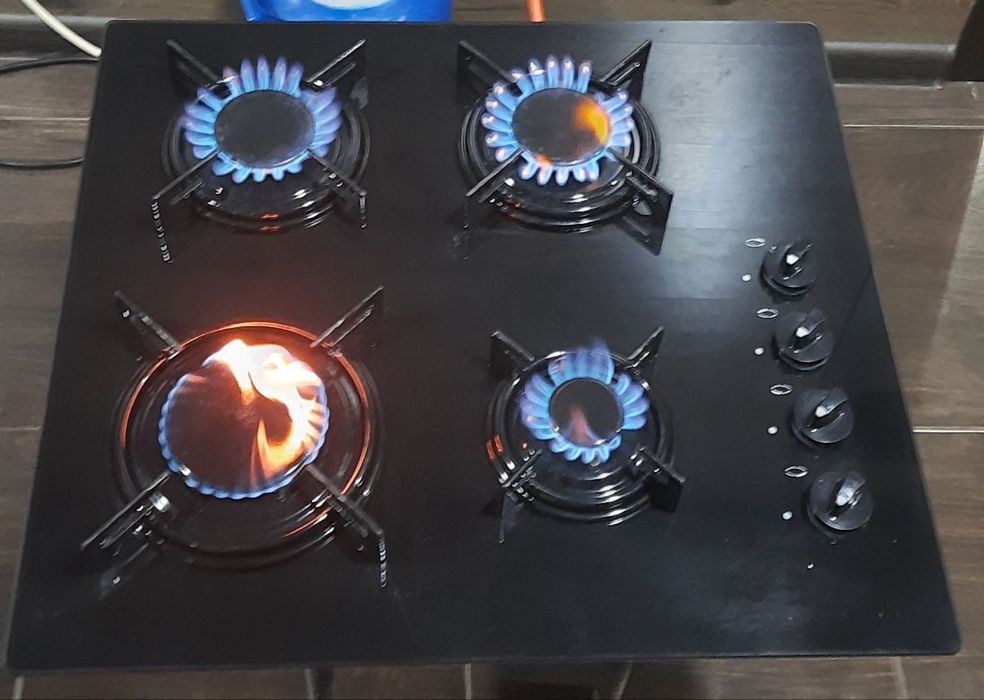 Варочна газовая поверхня