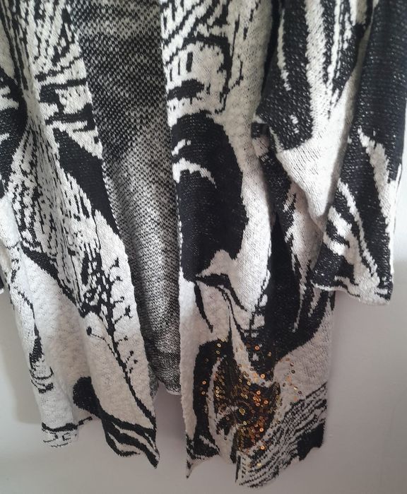 Casaco desigual lindo M