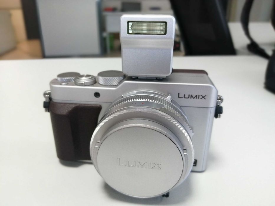 Máquina Fotográfica Panasonic LUMIX DMC-LX100