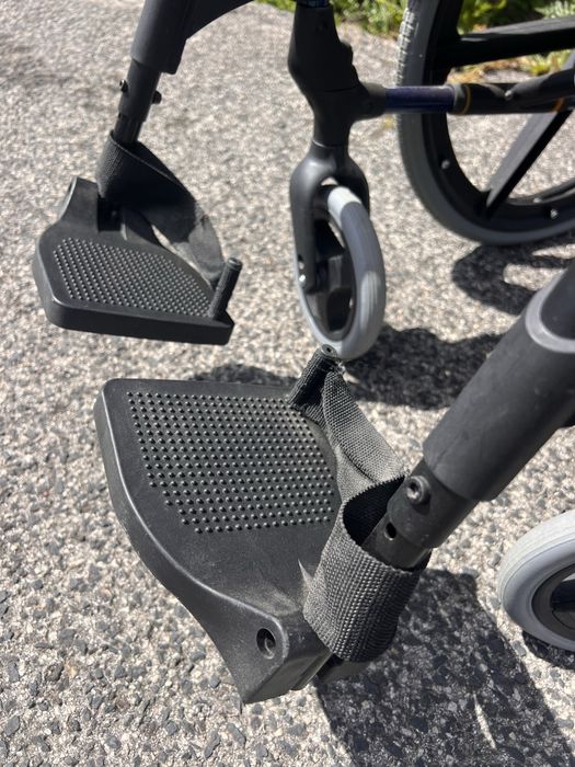 Cadeira de Rodas Breezy – Leve, Confortável e Fácil de Transportar