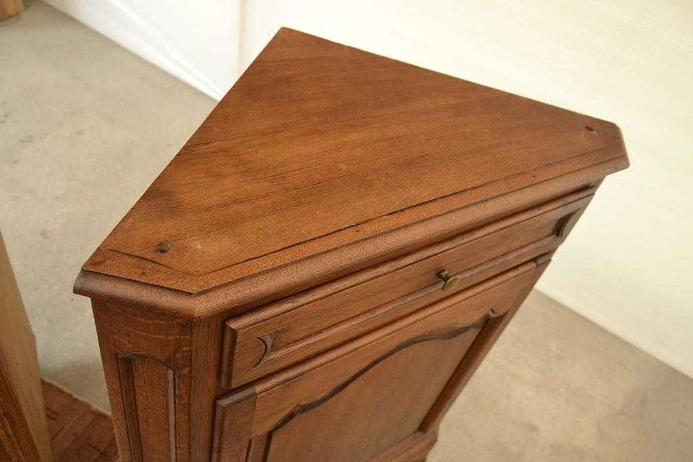 stylowa narożna witryna