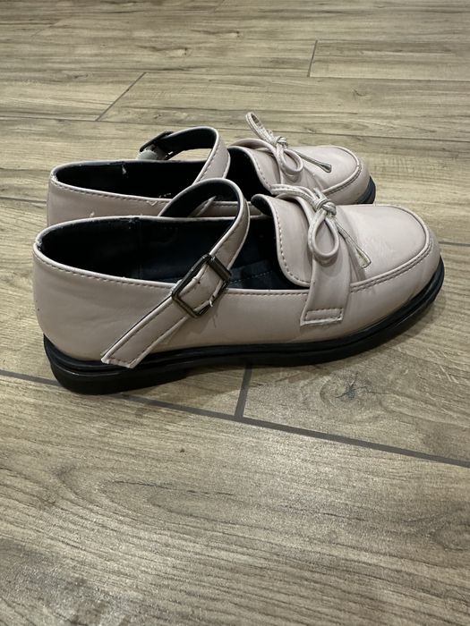 Туфлі для дівчинки