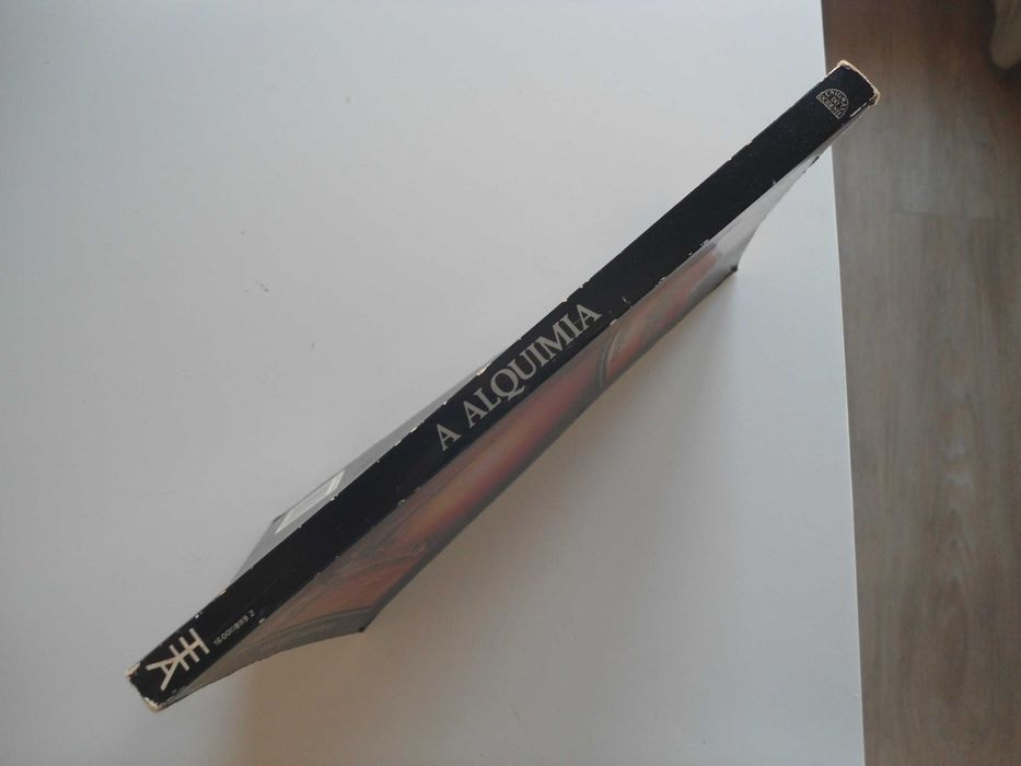 A Alquimia por Jean Michel Varenne