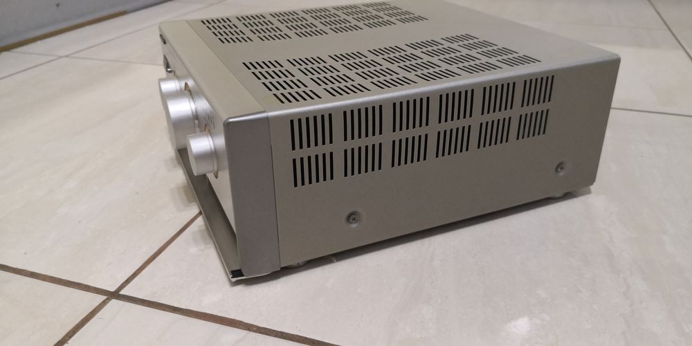 Piękny wzmacniacz stereo Onkyo A-922R1