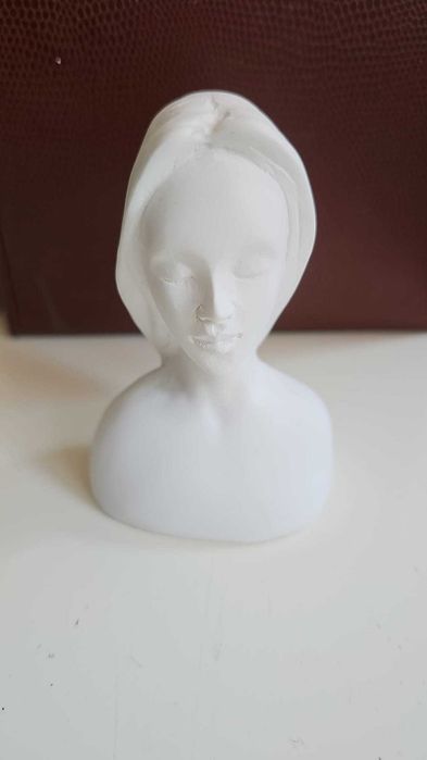 Gipsowa figurka - głowa/ popiersie aniołka NOWA Wysokość 9 cm