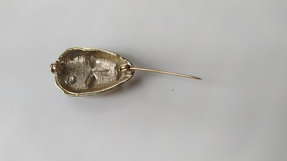 "Маска" .Брошь винтаж.