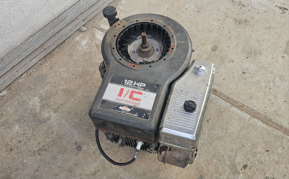 Silnik kosiarka briggs&stratton ic 12 hp 12KM