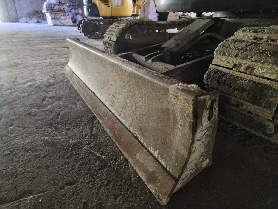 Екскаватор Екскаватор Komatsu PC40MR-3N1
Кондиціонер
2015р.
3000 мотог