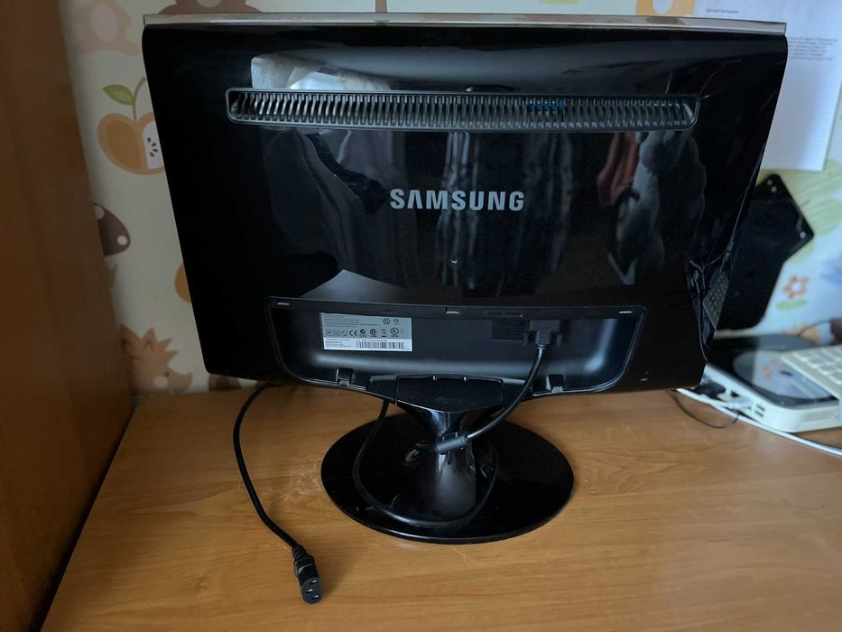 Монитор Самсунг Т 220