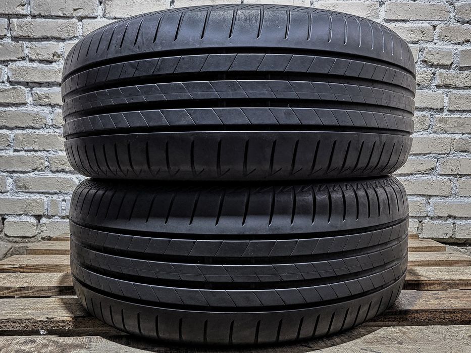 Пара 225/55r17 Bridgestone | 2022 | 6mm | Преміум літні шини | Ідеал