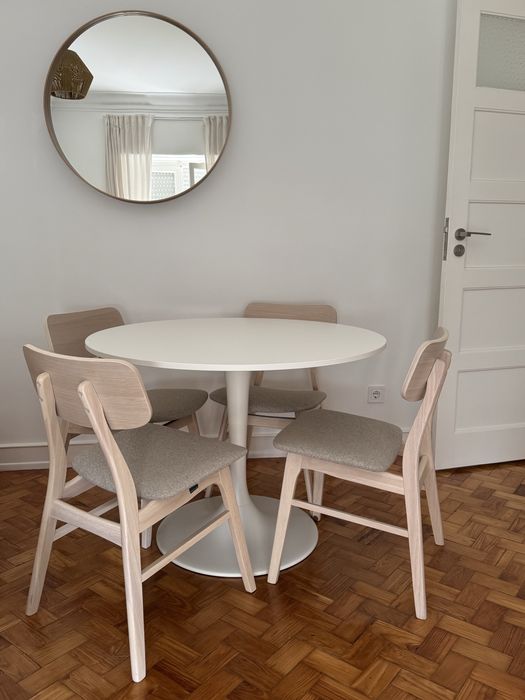 IKEA Round Table64740119637378120