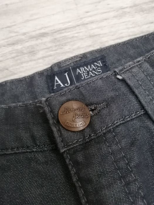 Armani Jeans r M