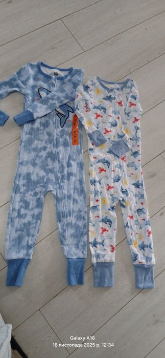 Сліпики для хлопчика на 2 рочки нові .