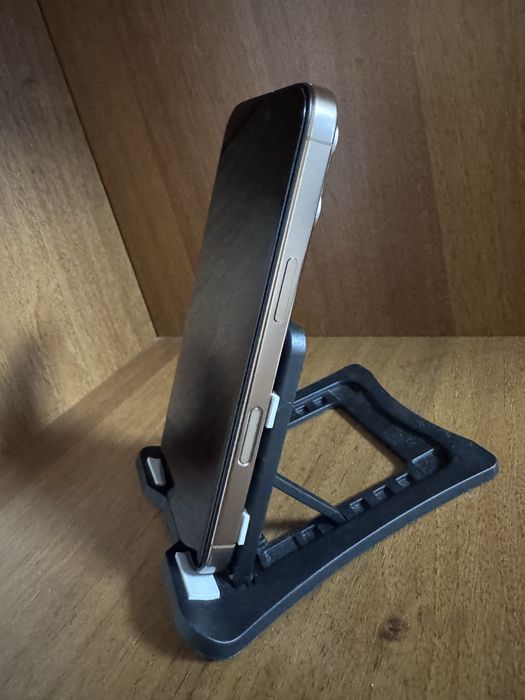 Продам iphone 16 pro