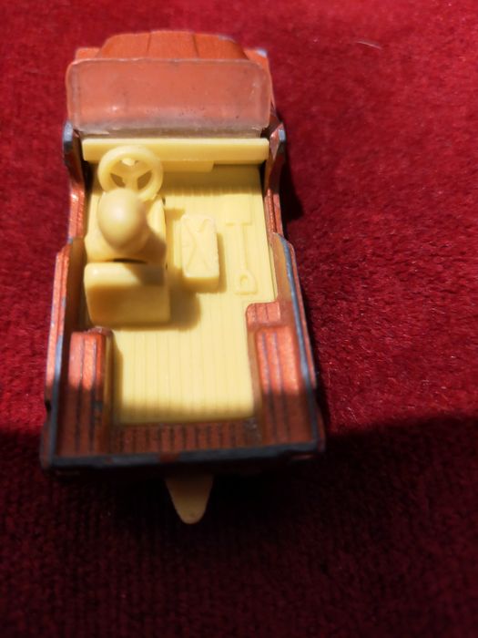 Autko kolekcjonerskie Corgi Jeep