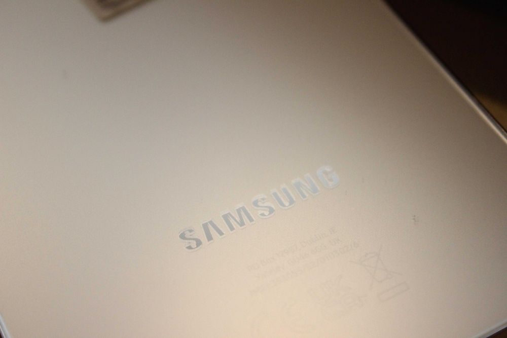 Samsung Galaxy S22+ S22 PLUS 8 / 128 GB