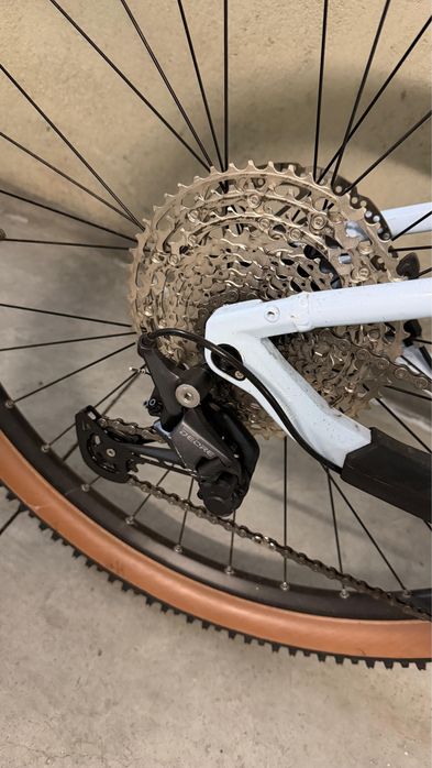 Cube reaction hybrid