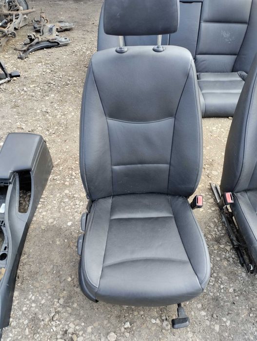 BMW 3 E90 Komplet foteli przód i kanapa tył czarna skóra Europa