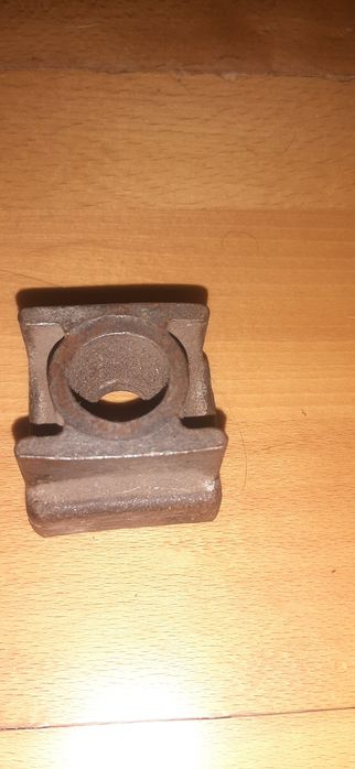 Перехідник на задню вилку мопеду карпати, верховина на задні гальма .