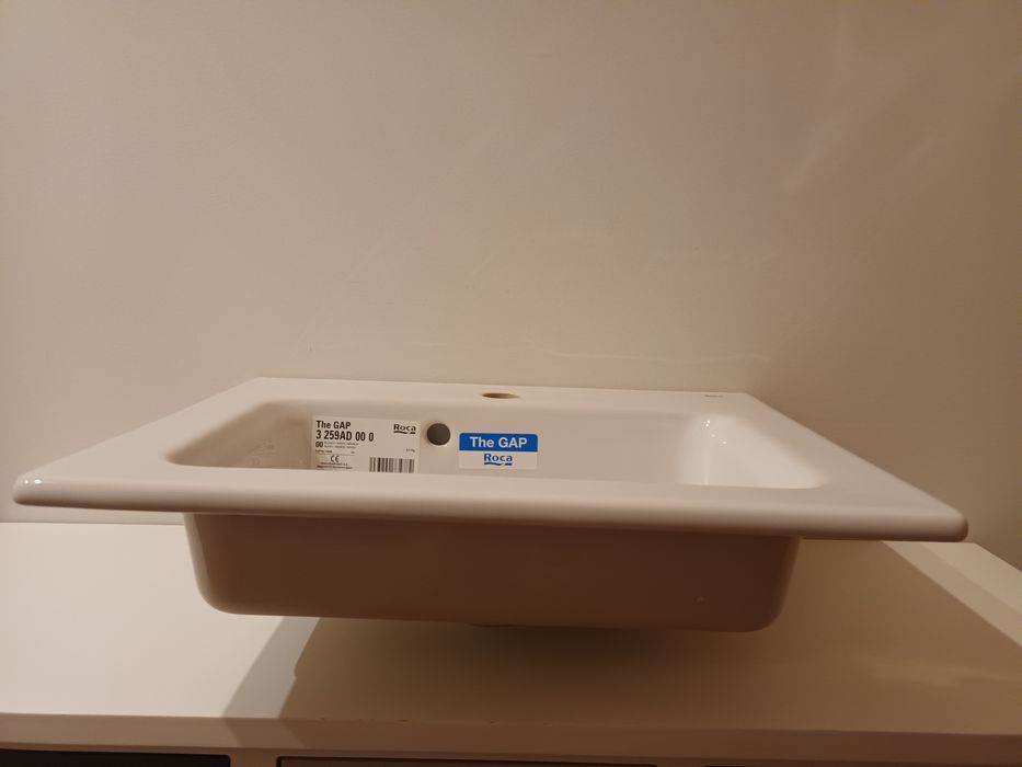 Lavatório branco Roca