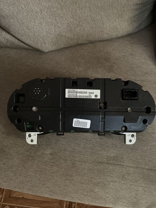 Приборная панель Jeep Cherokee KL