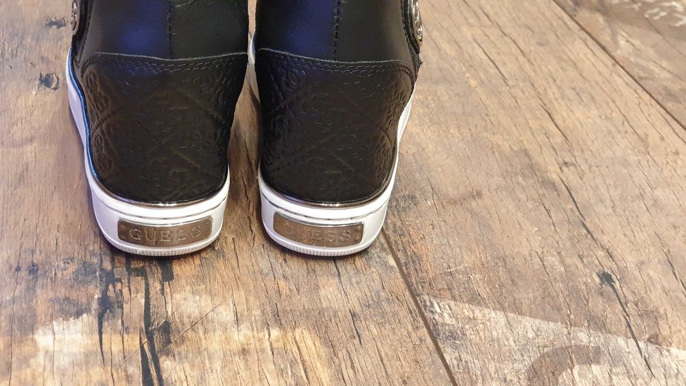 Buty Guess roz 35