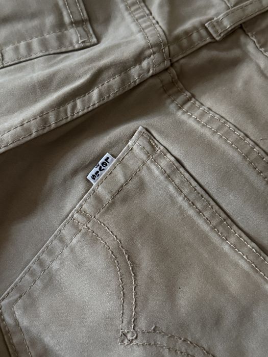 Levis Levi’s klasyczne beżowe spodnie XS