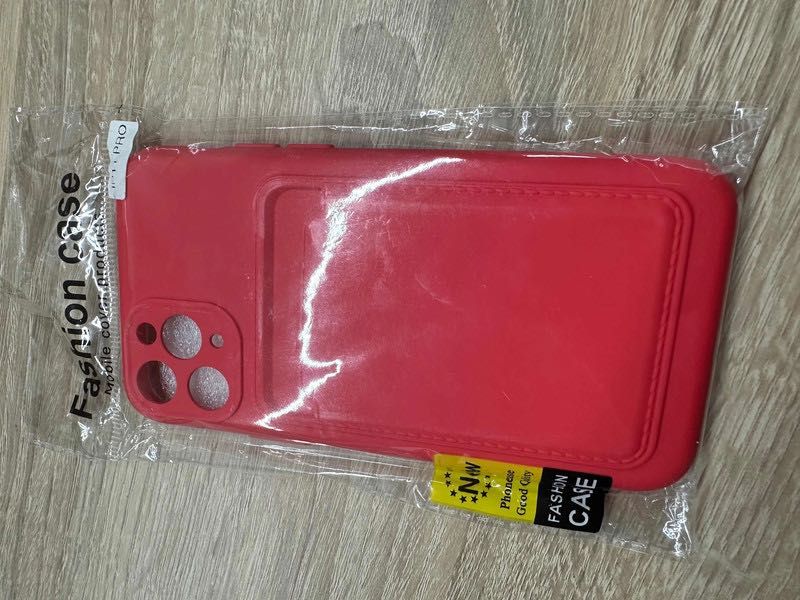 Etui Silikonowe z kieszonką na kartę do iPhone 11 Pro (czerwone)