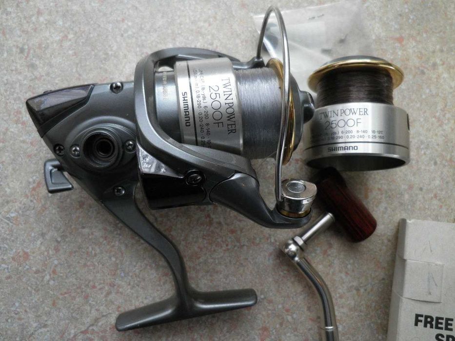 kołowrotek Shimano Twin Power 2500 F