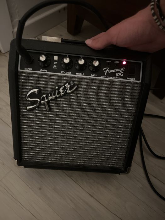 Guitarra Stratocaster e Amplificador Squier