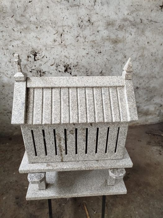 Espigueiro em granito