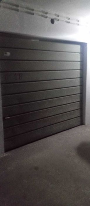 Vendo ou Alugo Garagem