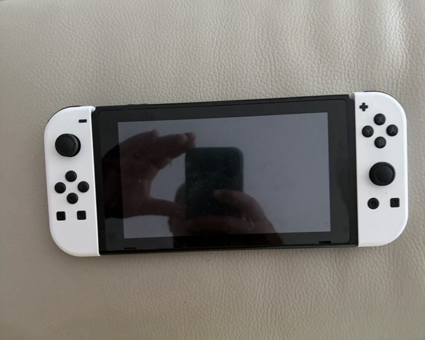 Nintendo switch V1 + FIFA23