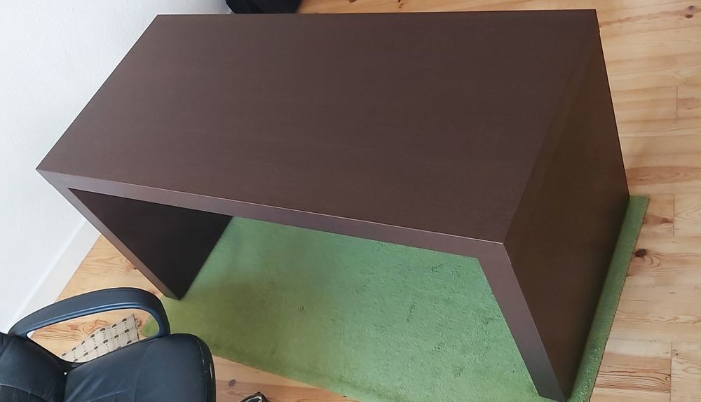 Secretária em excelente estado