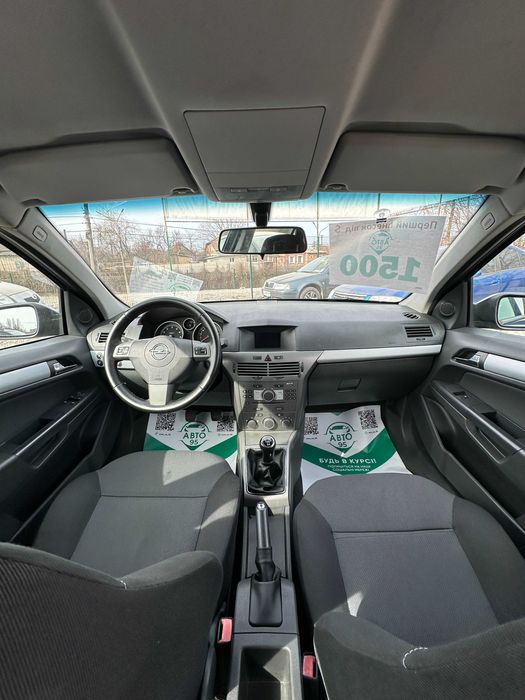 Продам Opel Astra  2016 рік можлива розстрочка,кредит,обмін!