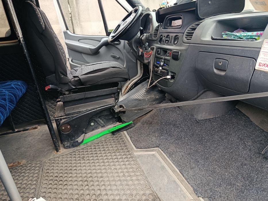 Продам автобус спринтер 313 CDI