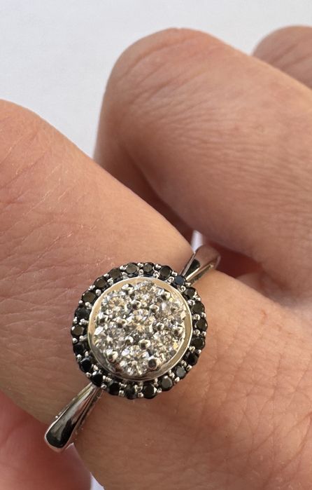 Золотое кольцо с бриллиантами