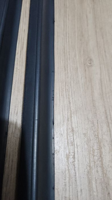 Listwy uszczelki zgarniające zewnętrzne VW Golf 2 II 5D